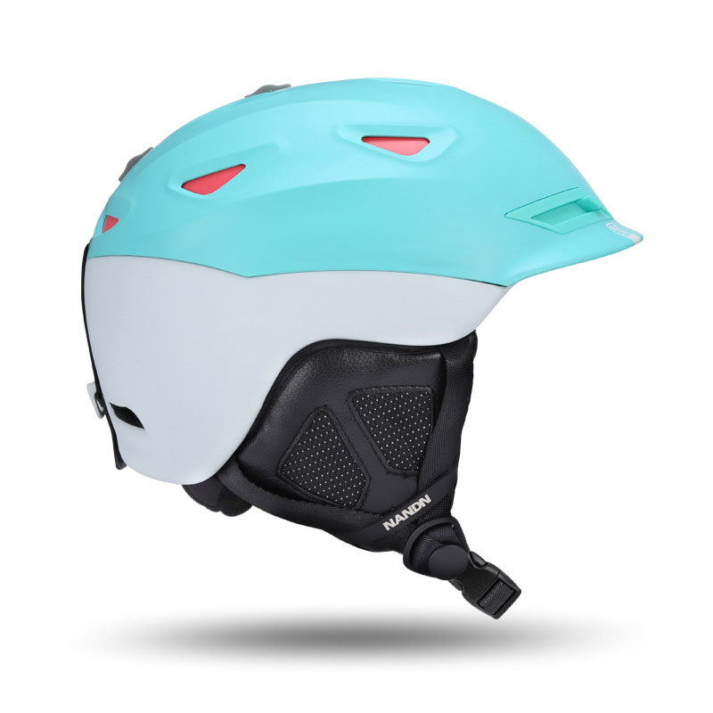 Fashionable And Simple Ski Helmet Sports Equipment